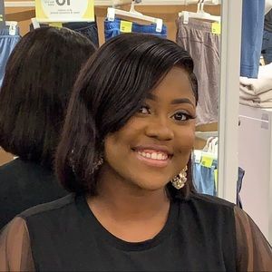 Meet your Posher, Deanna